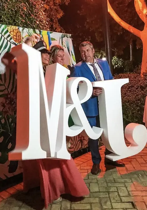 Photocall con letras gigantes personalizadas